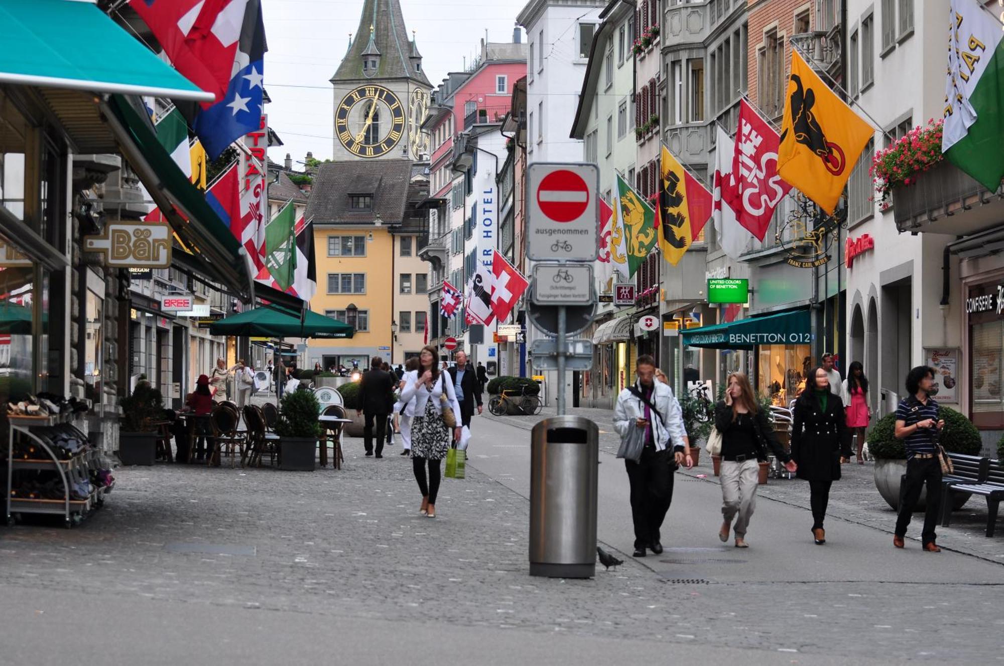 Pedestrian Area Close To Bahnhofstrasse Zürich Exterior foto